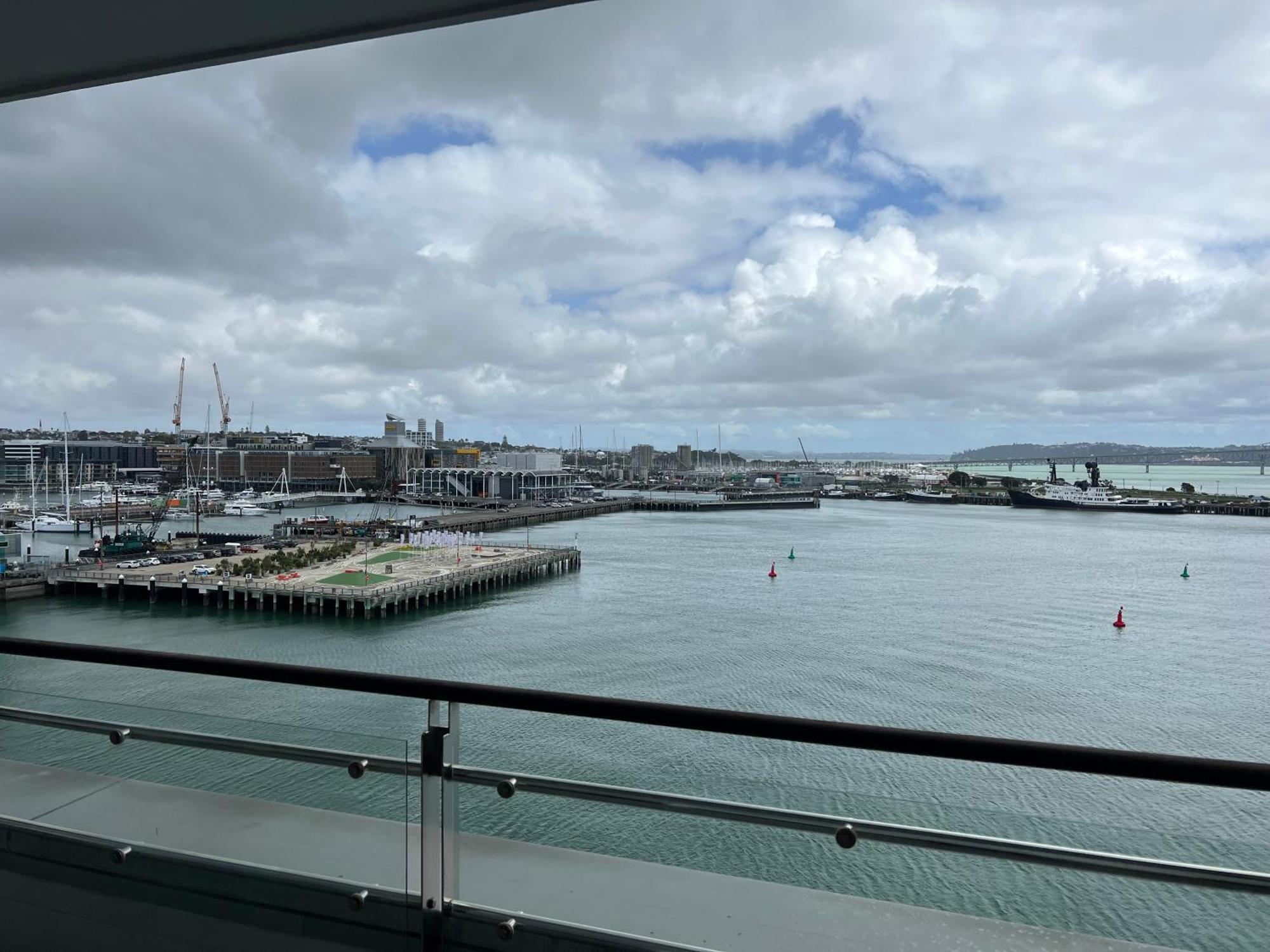 Waterfront Seaview Hotel Apartment - Same Building Block As Auckland Hilton Eksteriør billede