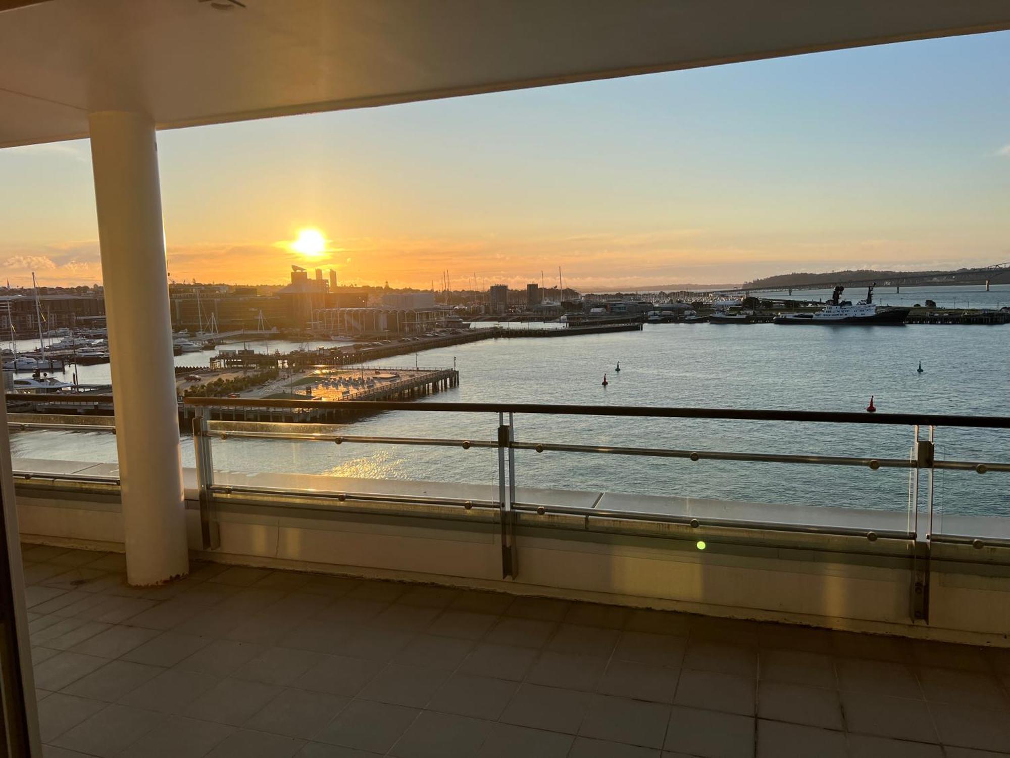 Waterfront Seaview Hotel Apartment - Same Building Block As Auckland Hilton Eksteriør billede