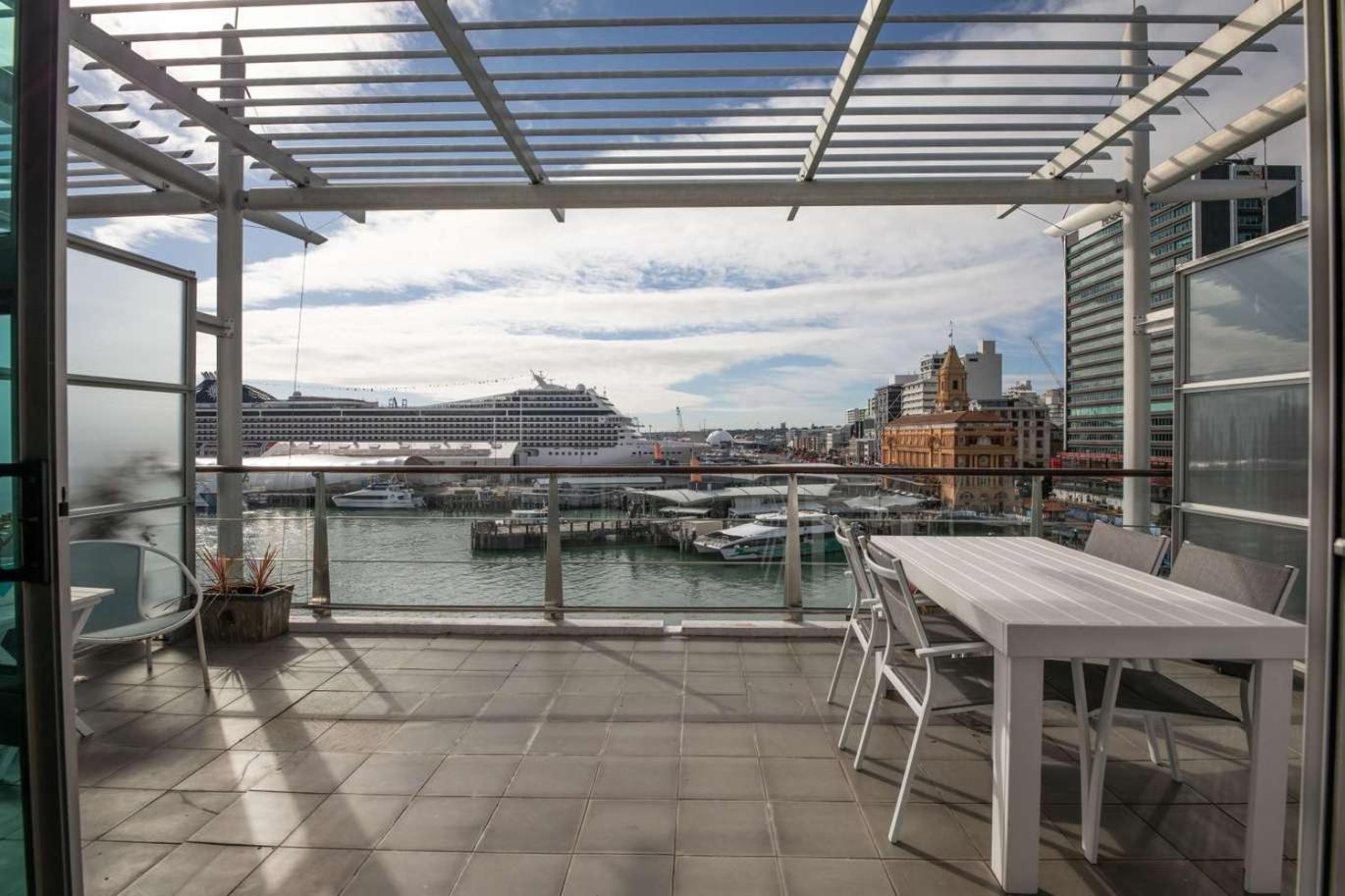 Waterfront Seaview Hotel Apartment - Same Building Block As Auckland Hilton Eksteriør billede